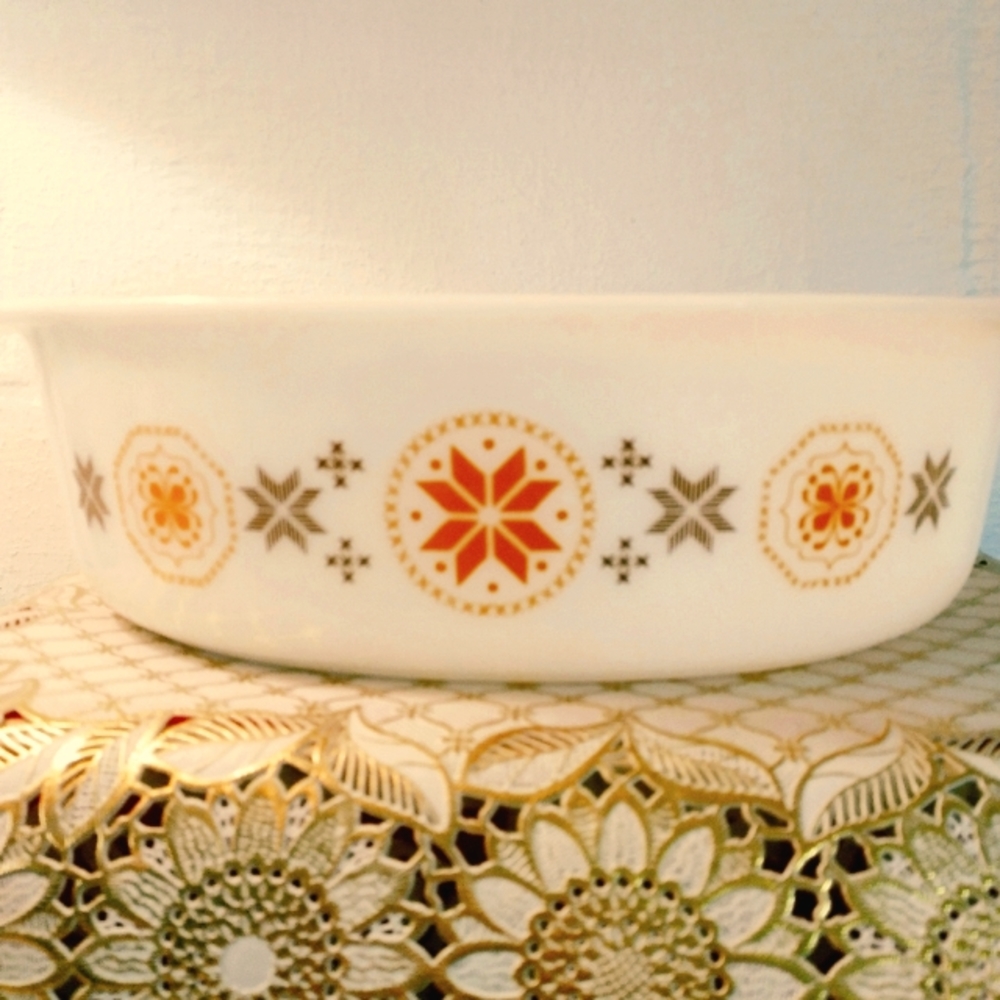 Vintage Pirex Town/Country!